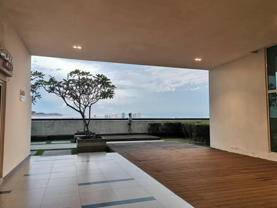 Twingalaxy Free Carpark Apartment Johor Bahru
