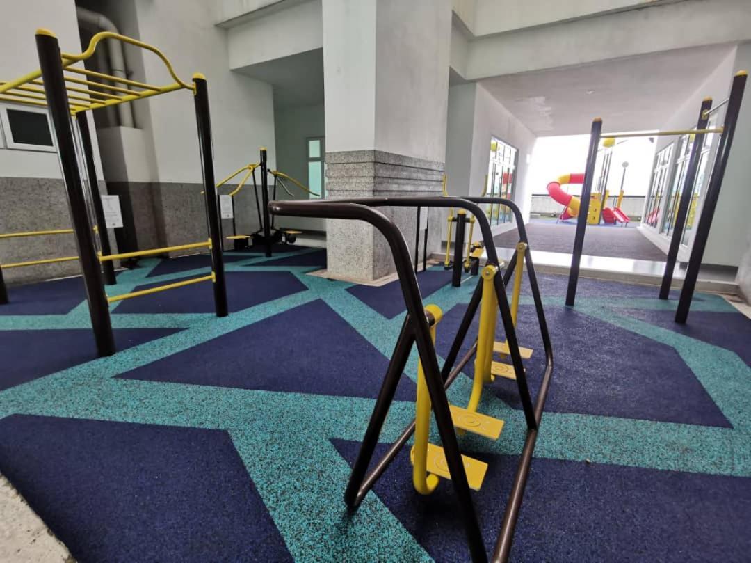 Twingalaxy Free Carpark Apartment